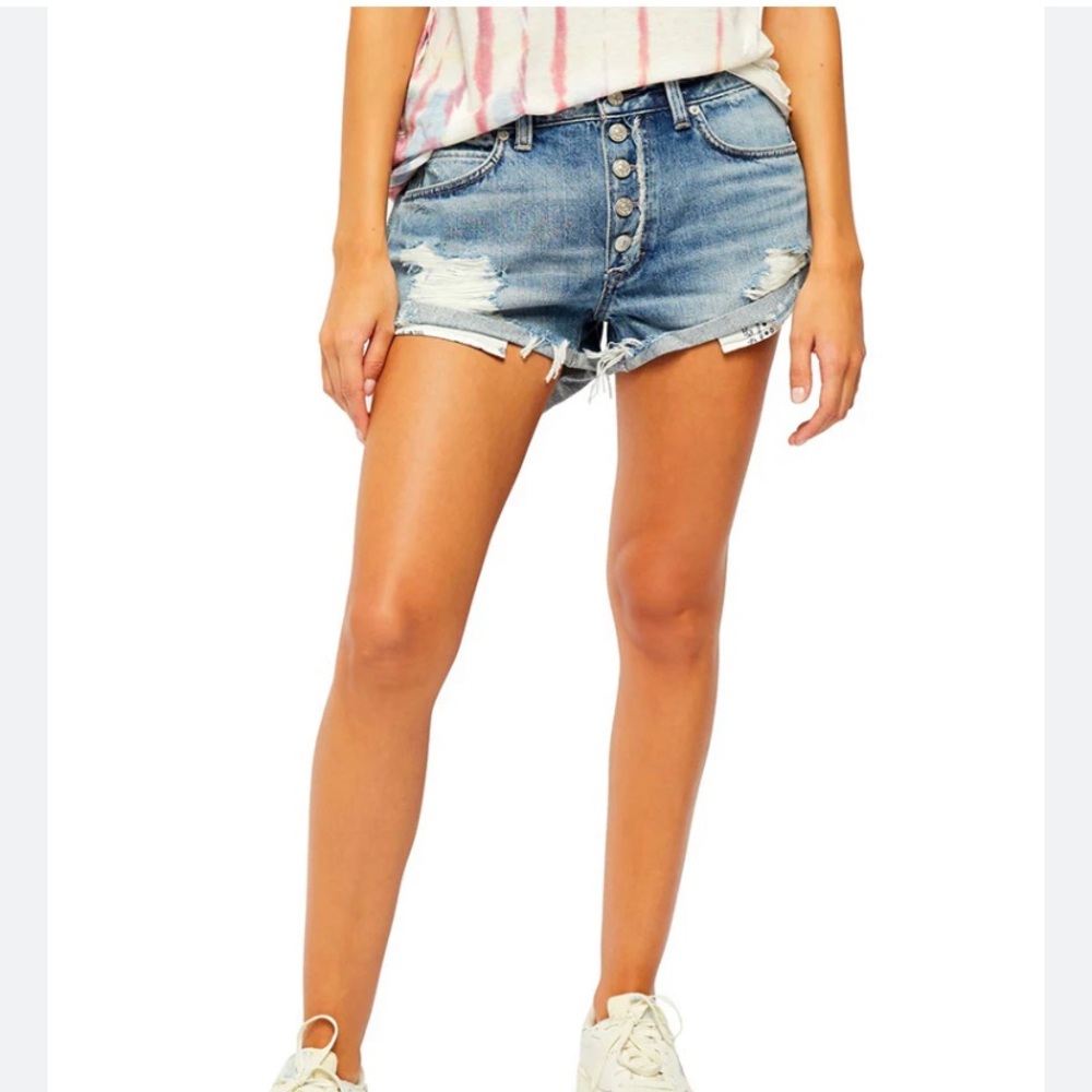 We the Free Romeo rolled cut off denim shorts in beach break size 28